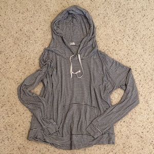 Brandy Melville Long sleeve pullover